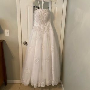 Oleg Cassini Wedding Dress and ALL accessories